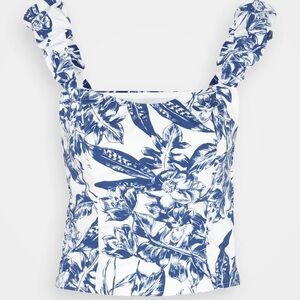 Abercrombie & Fitch Bare Slim Bubble Strap Top